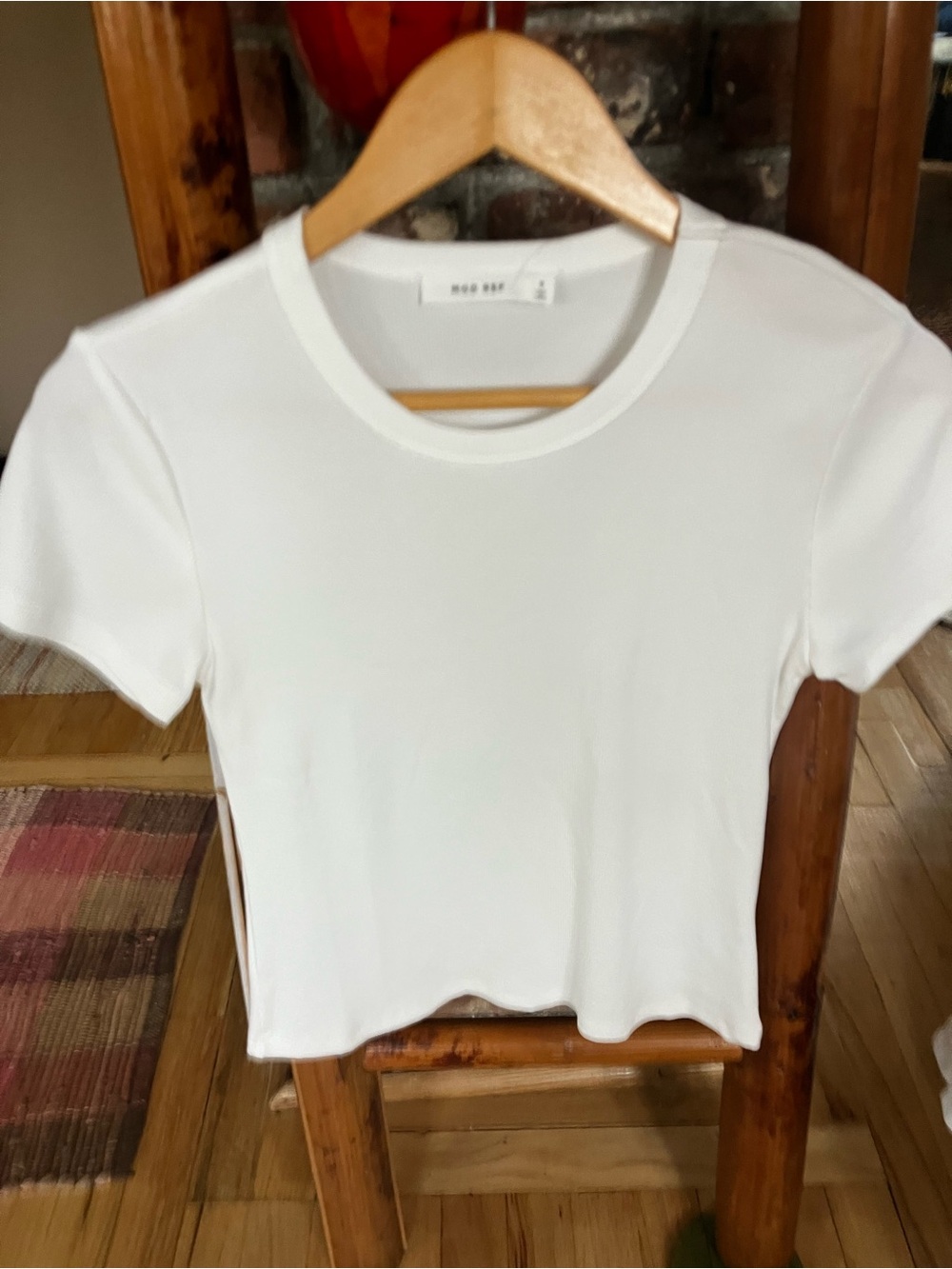 Mod Ref White Short-Sleeve Crewneck Tee